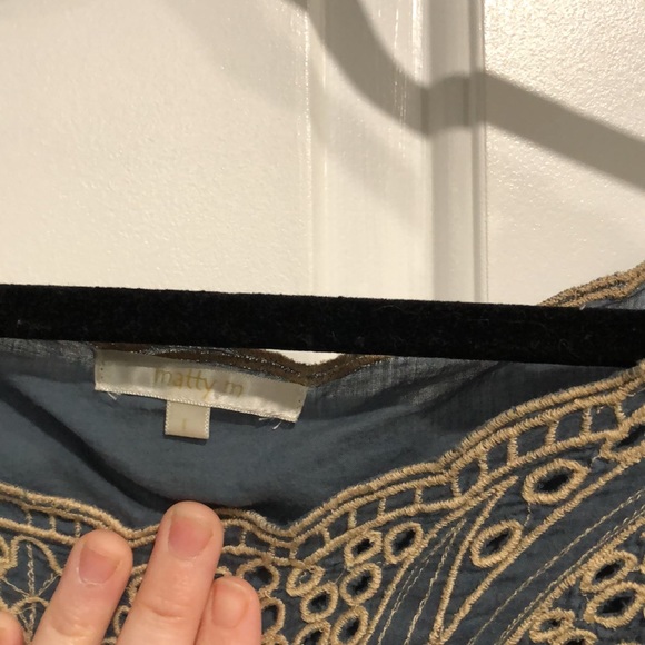 Intricate blue shirt - Picture 3 of 3